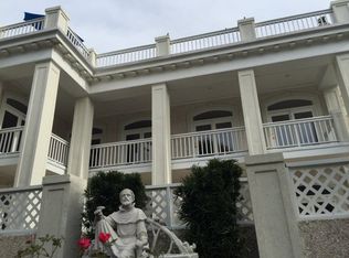 101 Strachan Ln, Saint Simons Island, GA 31522