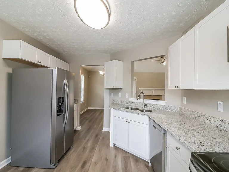 7460 Royale Ct — Photo 8