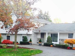 5846 Raven Rd, Bloomfield Hills, MI 48301