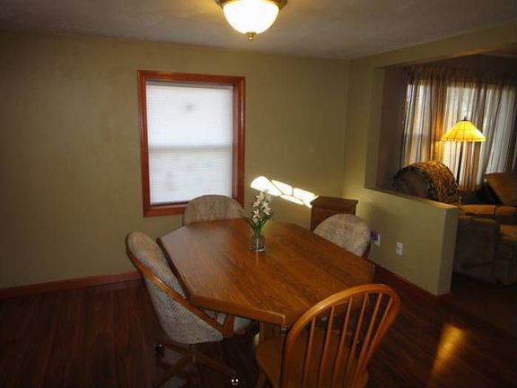 Formal dining open to LR