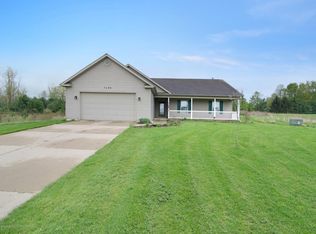 7100 Island Hwy, Eaton Rapids, MI 48827