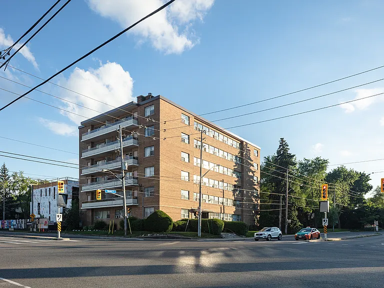 1220 Bayview Ave — Photo 29