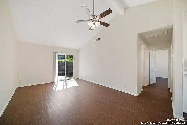 206 Bexar Dr — Photo 6