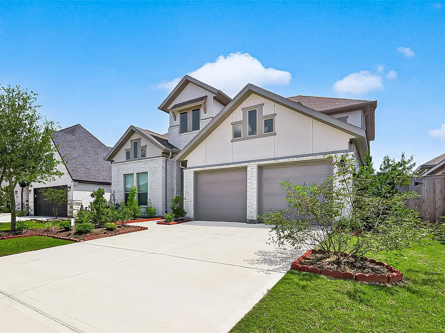 4 bed, 3.0 bath, 2641 sqft, $3,500 — Photo 4