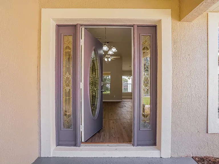 35221 W Griffin Dr — Photo 4