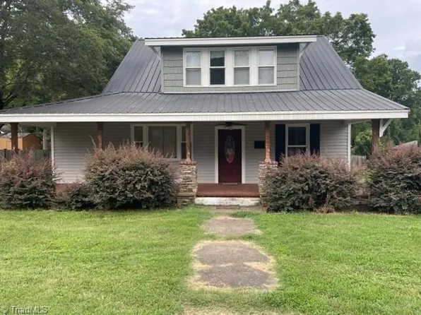 397 Wilkesboro St, Mocksville, NC 27028