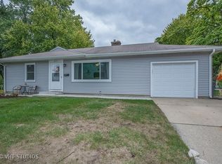 555 Clark St, Elgin, IL 60123