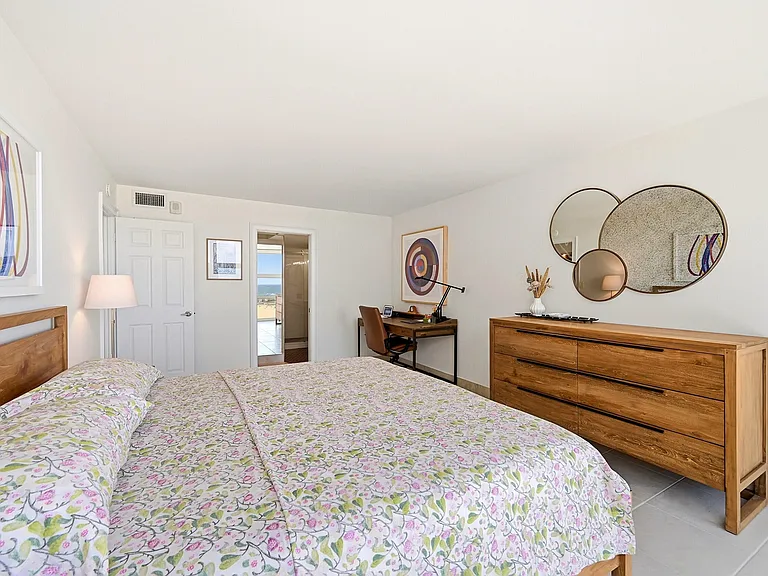 531 N Ocean Blvd #1210 — Photo 14