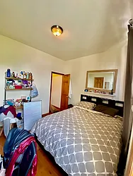 Rented by R New York