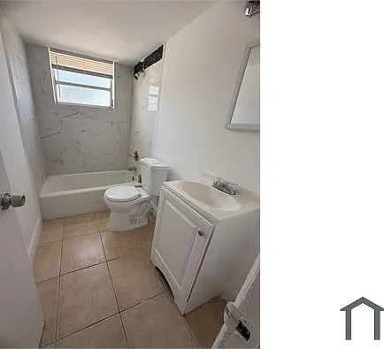 8450 NE Miami Ct #4 — Photo 4