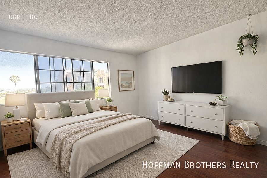 2nd image of 235 S Mariposa Ave APT 307