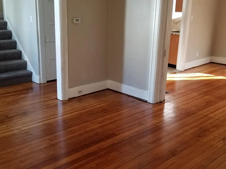 804 E Stewart St — Photo 12