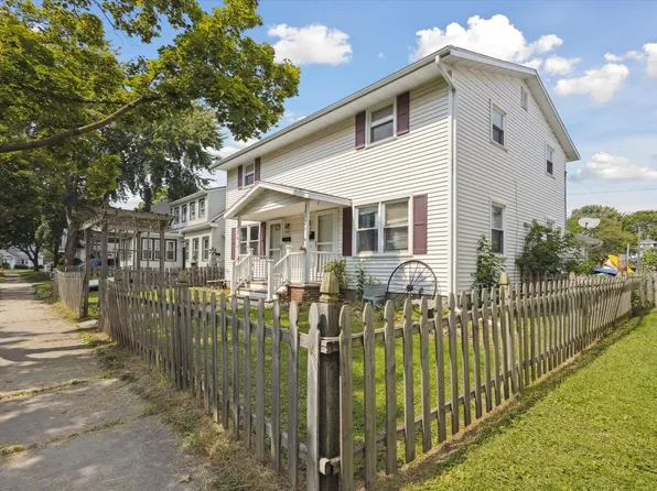 1537 Ellis St, Green Bay, WI 54302