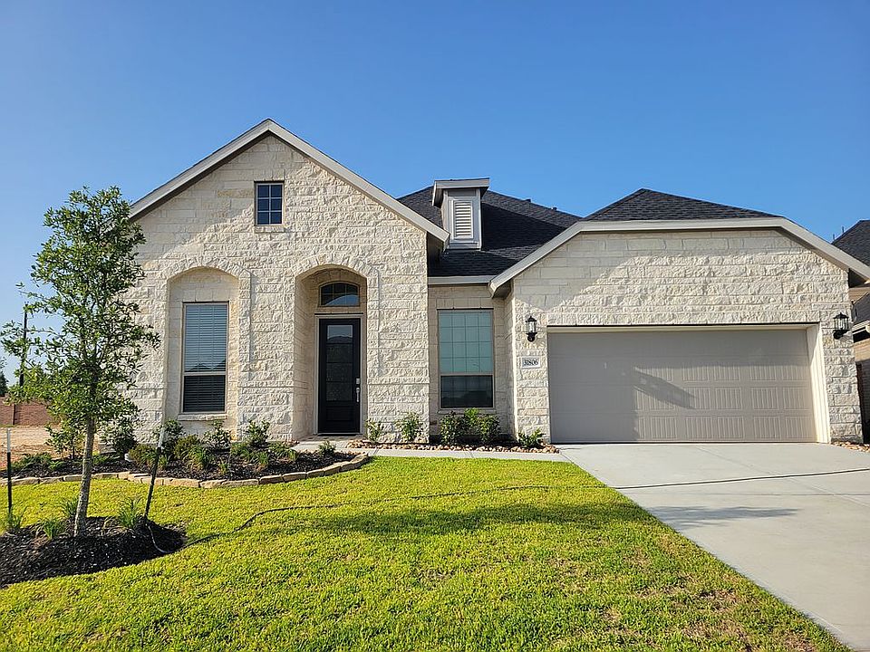 1st image of 31806 Lillie Lilac Ln