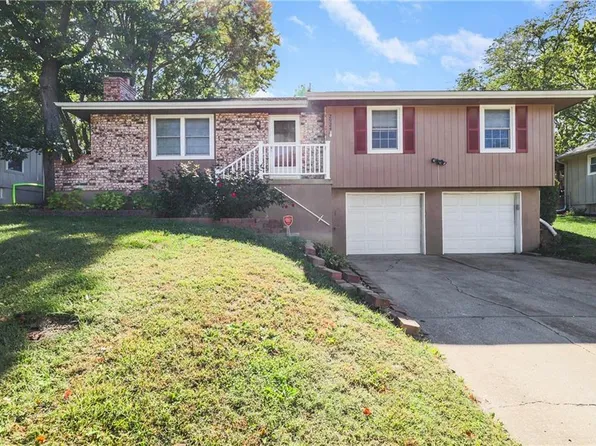 2924 SW Moore St, Blue Springs, MO 64015