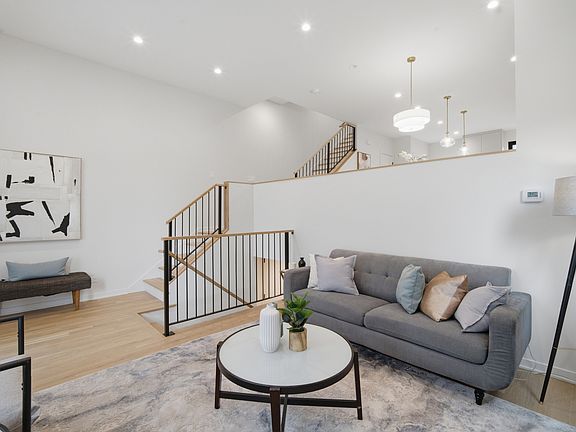 5th image of 49 Prairie Ave #49B