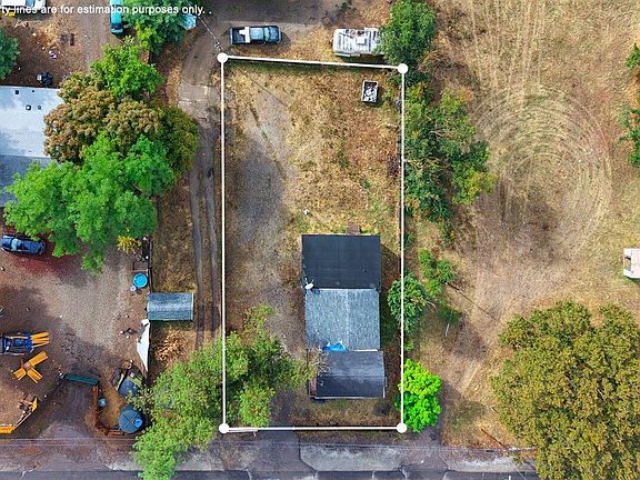 3rd image of 10483 Blackwell Rd