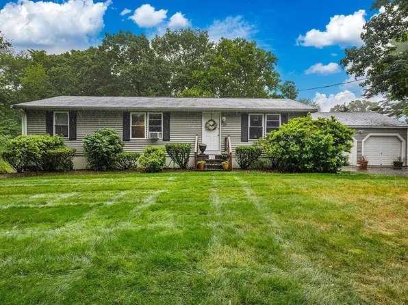 55 Hall St, Brockton, MA 02302