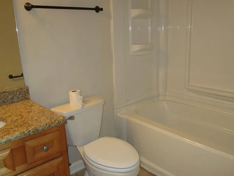 423 Anchorage Rd — Photo 12