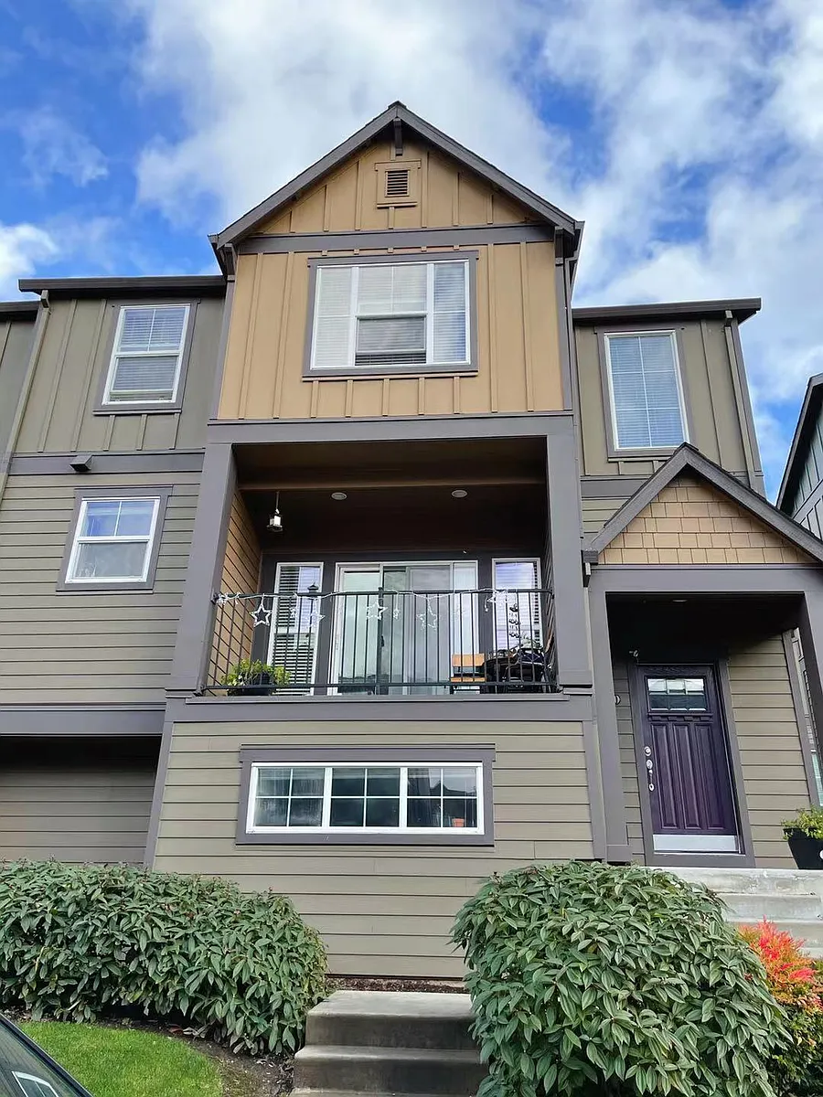 Building Photo - 10950 SW Briarwood Pl