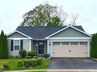44 Chatham Cir, Martinsburg, WV 25403