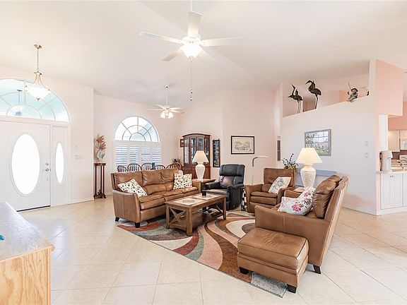 5th image of 3339 Trinidad Ct