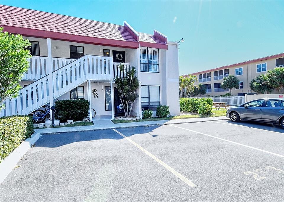 1st image of 1801 GULF DRIVE N #275
