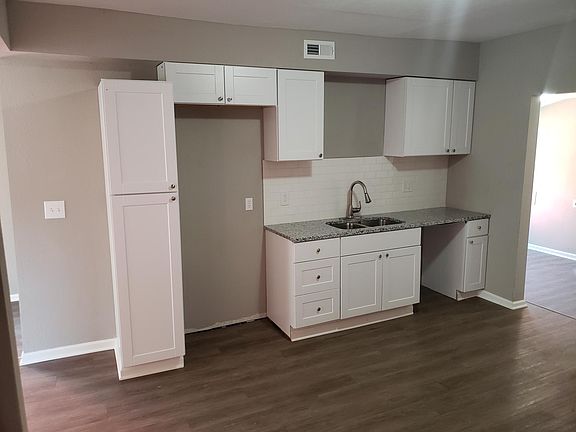 5th image of 710 Tenny Ave