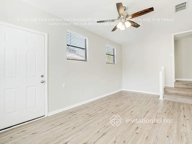 4025 Loys Dr — Photo 10