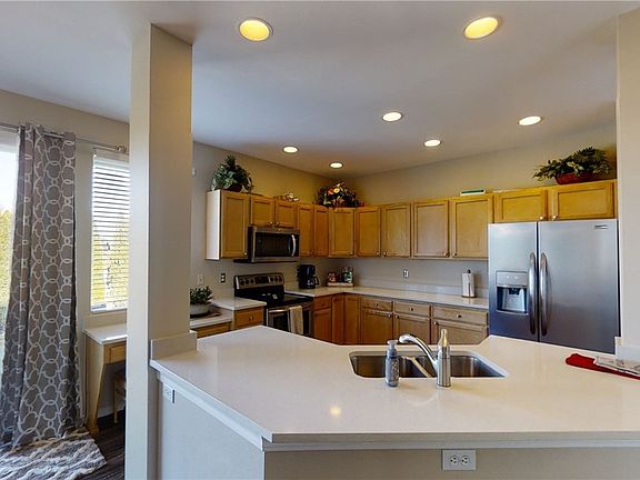 4th image of 1415 63rd Ct SE