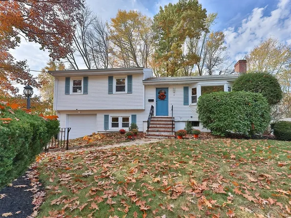 4 Morningside Dr, Norwood, MA 02062