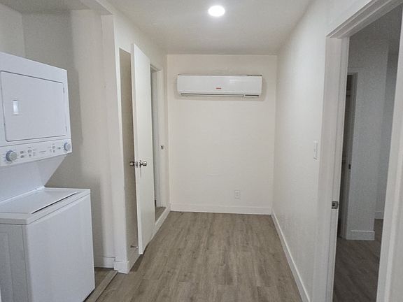 3rd image of 2334 W Morten Ave