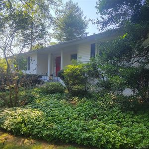 120 Valley Avenue, Locust Valley, NY, 11560