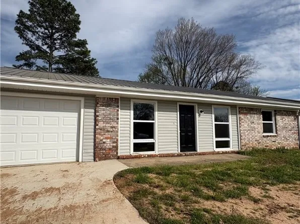 109 S 42nd St, Van Buren, AR 72956