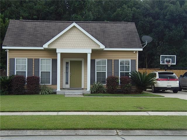 1st image of 2751 Village Ct