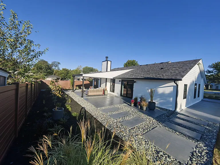 1305 W Southpark St S — Photo 1