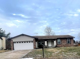 11 Oakrail Dr, Saint Peters, MO 63376