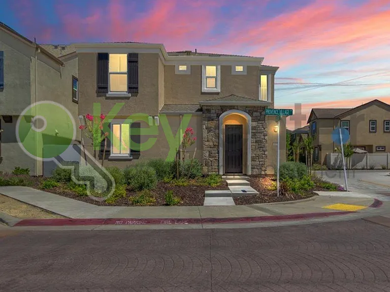 1057 Provence Village Dr — Photo 3