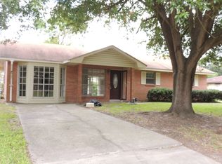 4707 Seminole Dr, Pascagoula, MS 39581