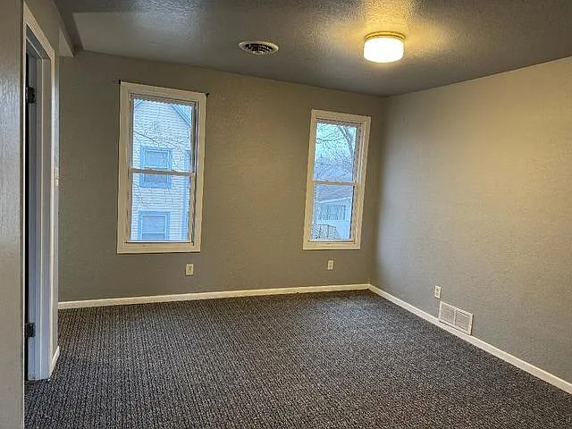 2 bed, 600 sqft, $900 — Photo 4