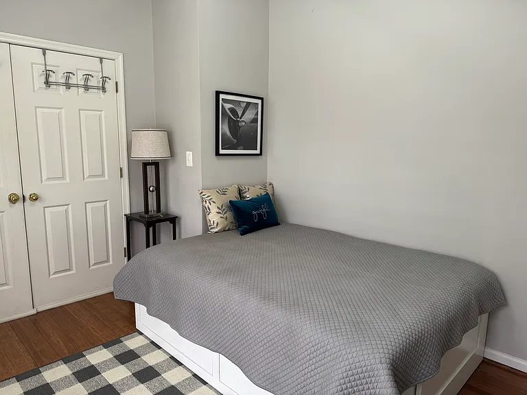 9910 Farm Pond Rd — Photo 15