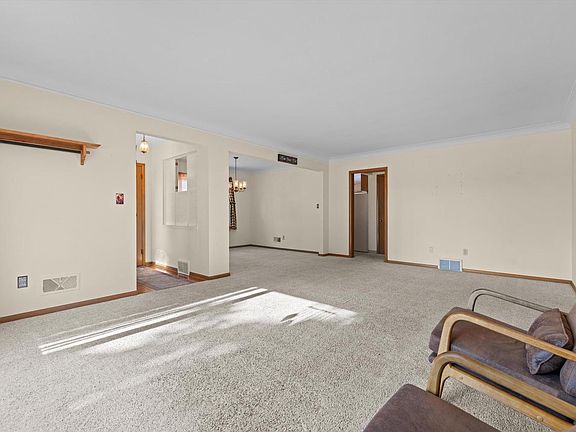 4th image of 3544 21st AVENUE