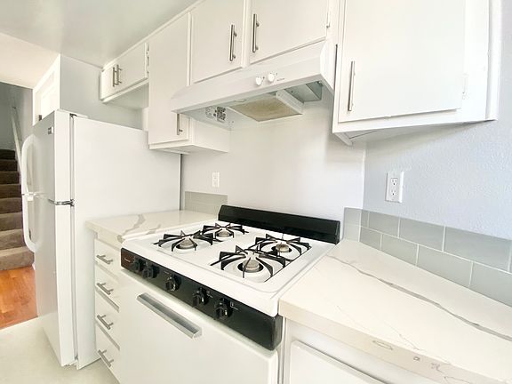 4th image of 3759 S Canfield Ave APT 303