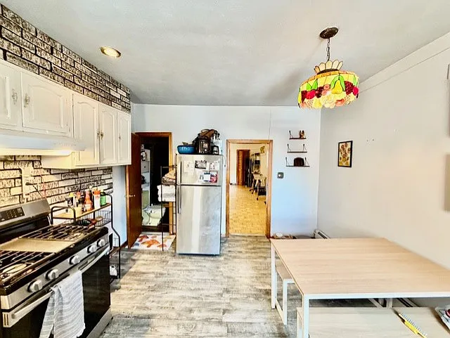 240 Hanover St #4 — Photo 1
