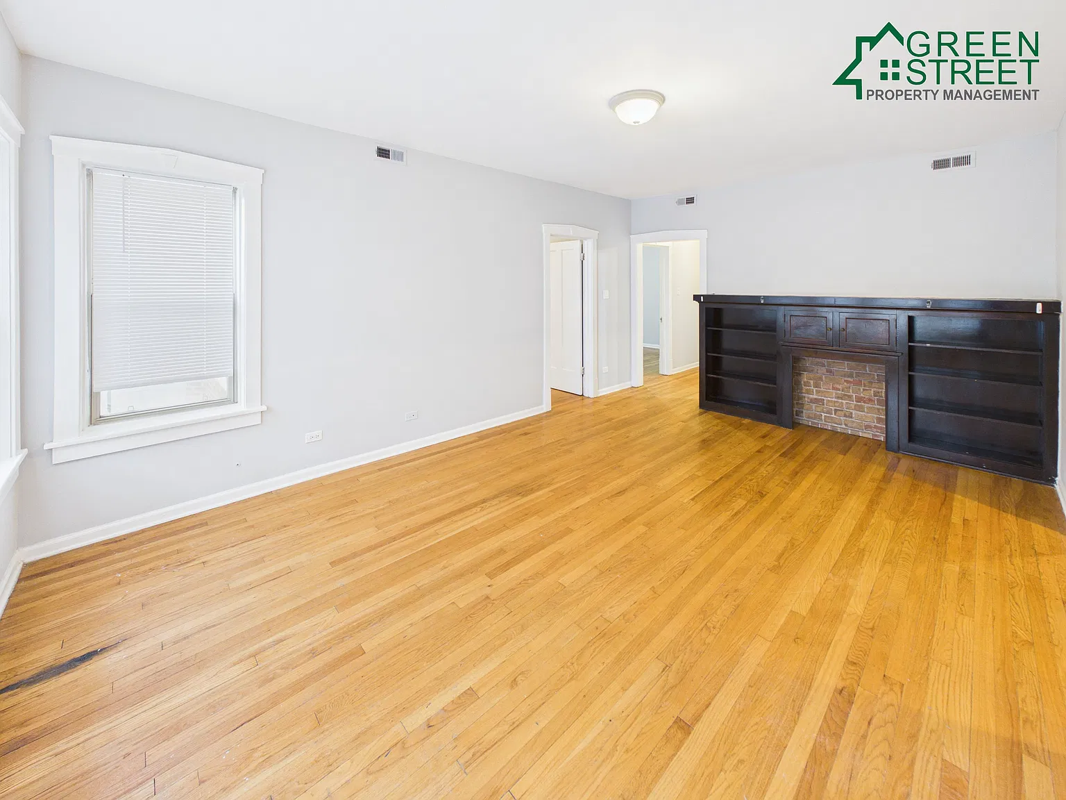 2 bed, 1042 sqft, $2,200 — Photo 4