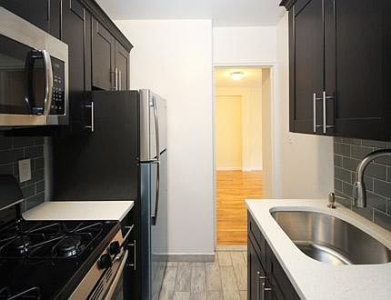 4th image of 13959 35th Ave #4E