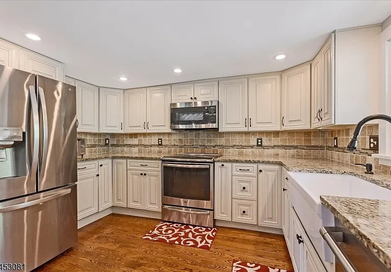 77 W Shore Trl — Photo 21