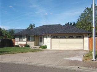 244 French Cir, Talent, OR 97540