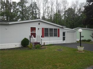 46 Hidden Meadows Dr, Bergen, NY 14416