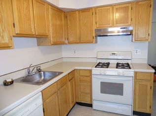 60 Spruce Rd, Hightstown, NJ 08520